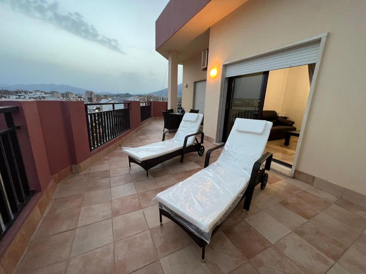 Atico En Yate Iv, Primera Linea Playa Apartment Fuengirola Exterior photo